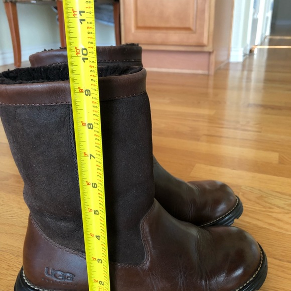 UGG - Chocolate cozy warm 1/2 calf UGG Boots - Picture 3 of 5